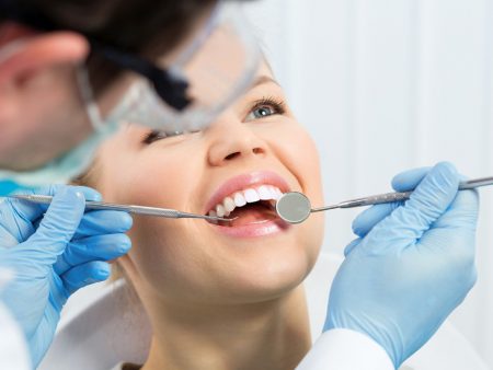 Bọc răng sứ có hại không?