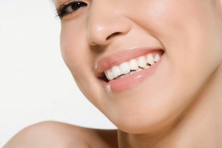 Cách sử dụng bột tẩy trắng răng hiệu quả